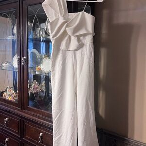 LuLus One shoulder romper- white